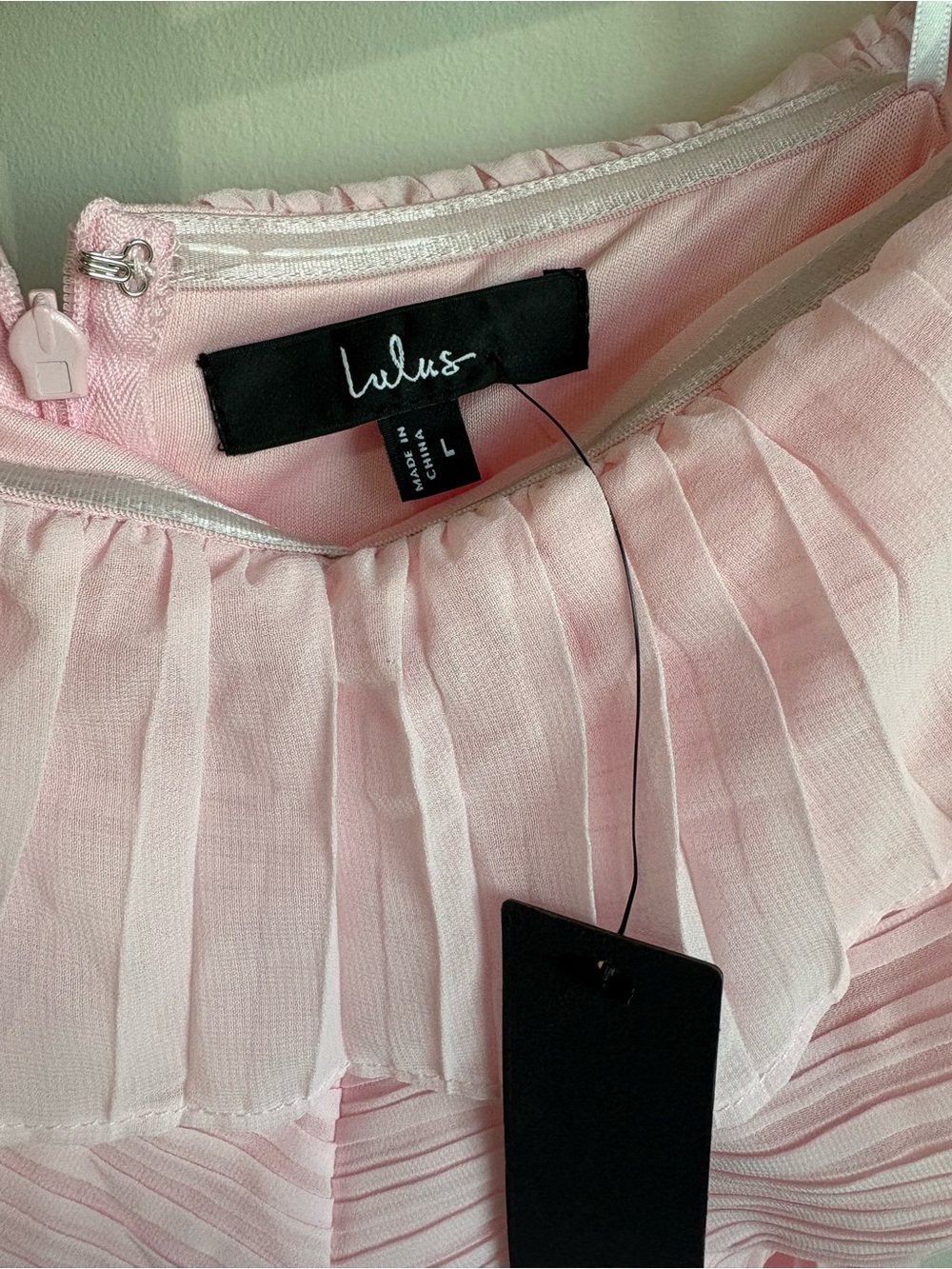 NWT Lulu’s Always Remarkable Pink Pleated Off-Shoulder Tiered Maxi Dress Size L - Picture 5 of 6